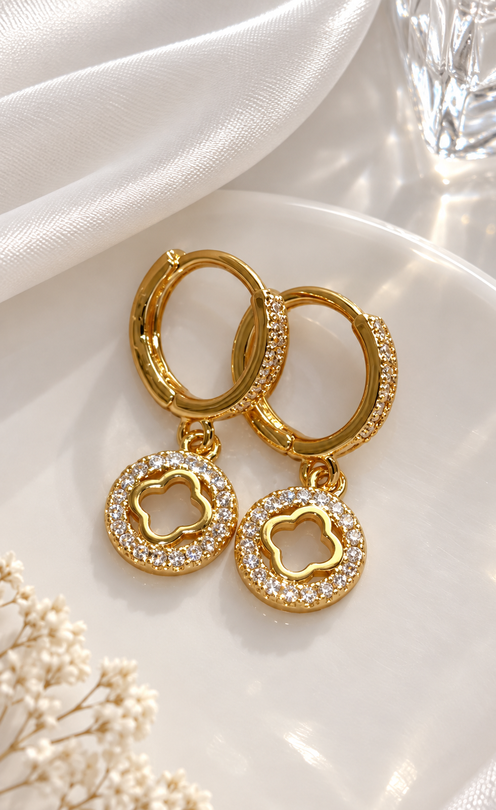 gold clover earrings