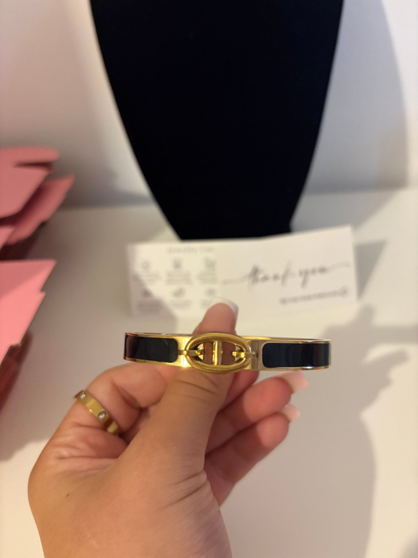 18k gold bangle bracelet